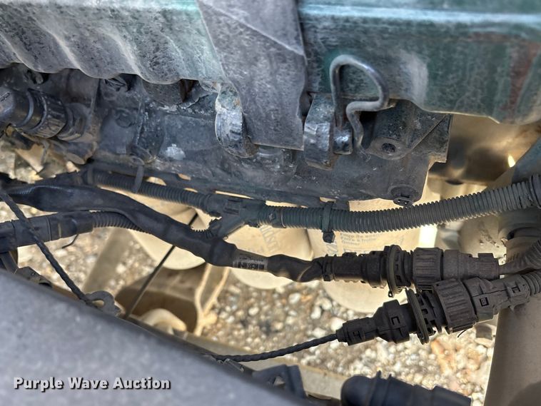 image for item YA1441 2016 Volvo VNL semi truck