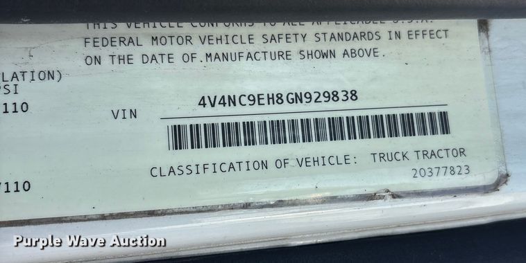 image for item YA1441 2016 Volvo VNL semi truck