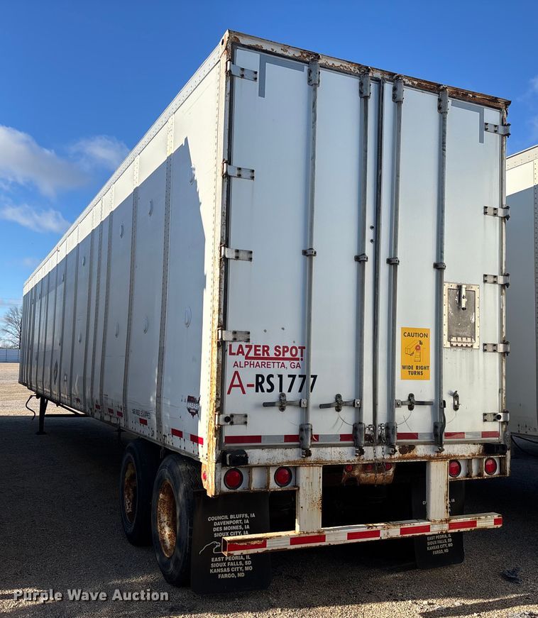 image for item YA1582 1995 Wabash dry van trailer