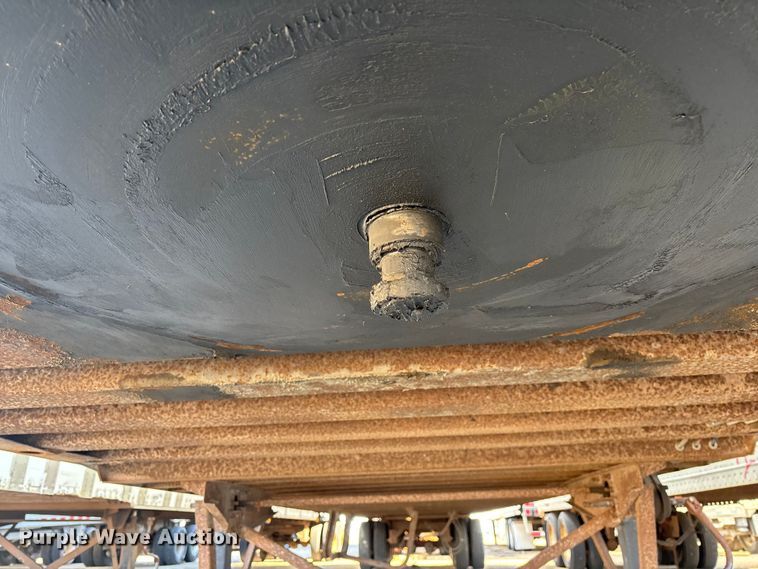 image for item YA1582 1995 Wabash dry van trailer