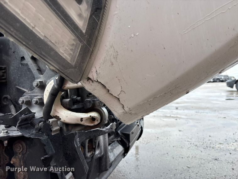 image for item YA1610 2019 Volvo VNL semi truck