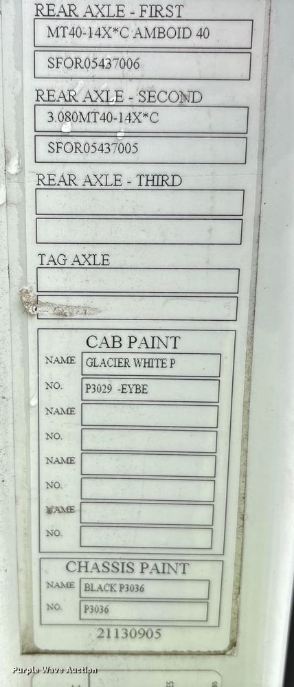 image for item YA1610 2019 Volvo VNL semi truck