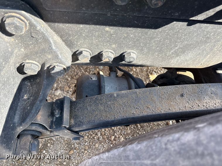 image for item YA1679 2015 Kenworth T680 semi truck