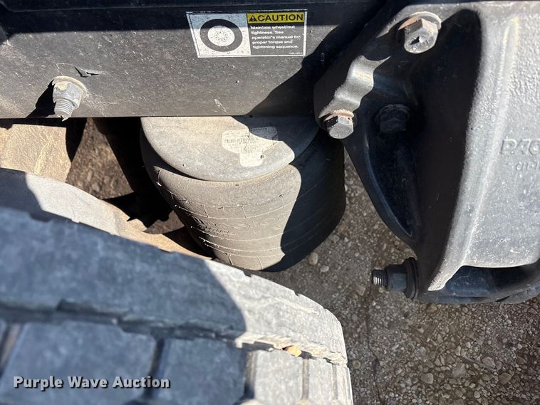 image for item YA1679 2015 Kenworth T680 semi truck