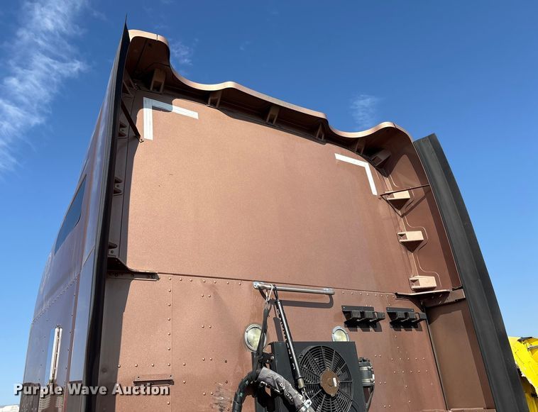 image for item YA1679 2015 Kenworth T680 semi truck