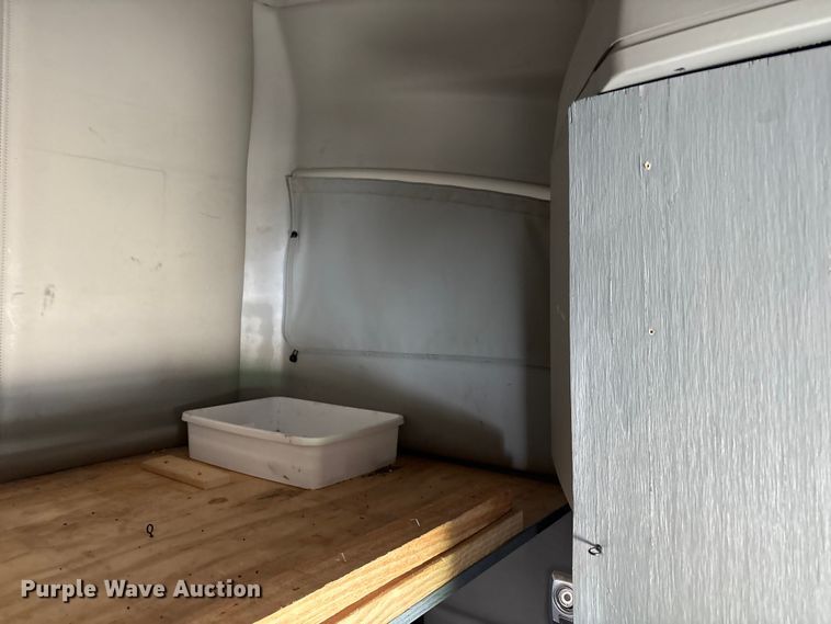 image for item YA1679 2015 Kenworth T680 semi truck