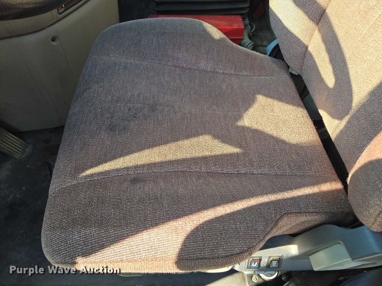 image for item YA1712 2017 Freightliner Cascadia semi truck