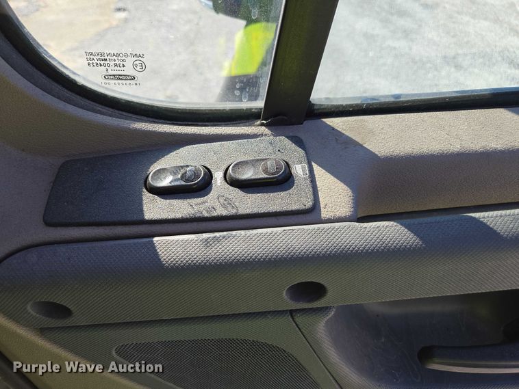 image for item YA1712 2017 Freightliner Cascadia semi truck