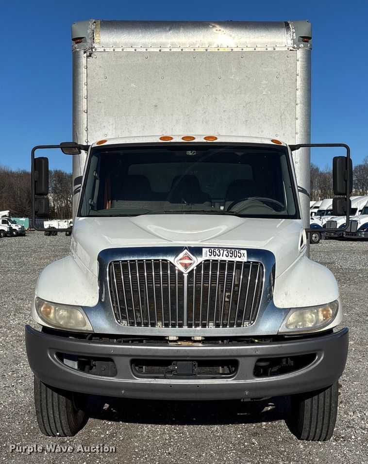 image for item YA1764 2018 International 4300 box truck