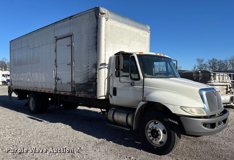 image for item YA1764 2018 International 4300 box truck