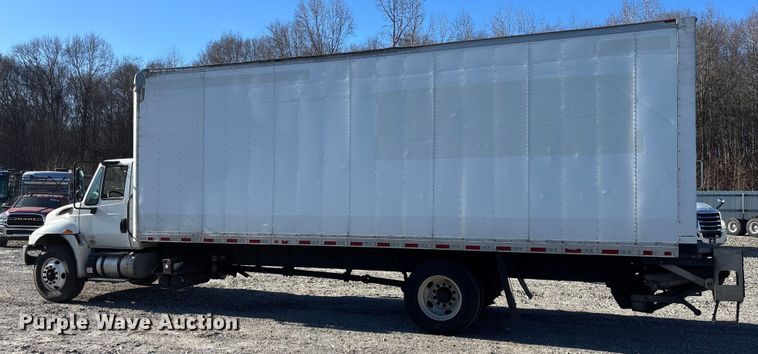 image for item YA1764 2018 International 4300 box truck