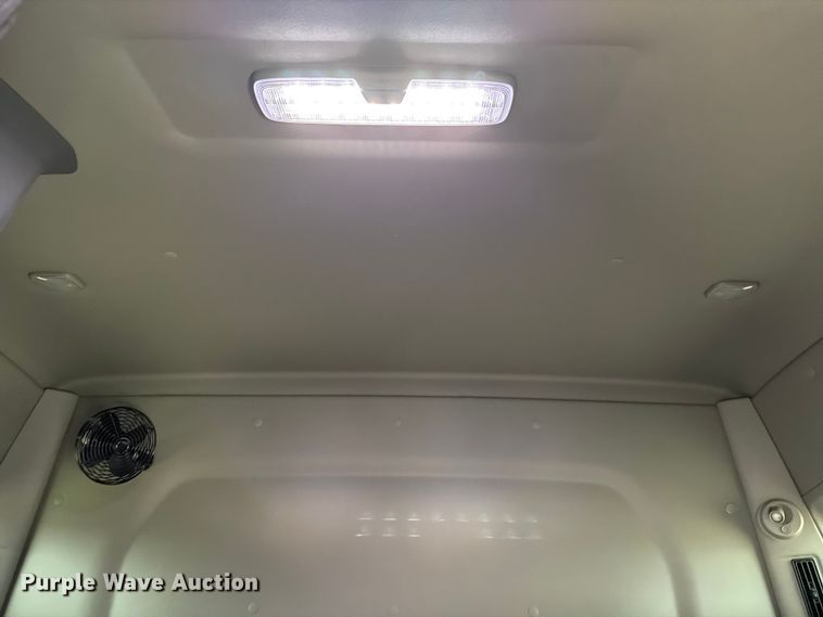 image for item YA1795 2019 International LT625 semi truck