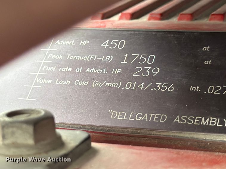 image for item YA1795 2019 International LT625 semi truck