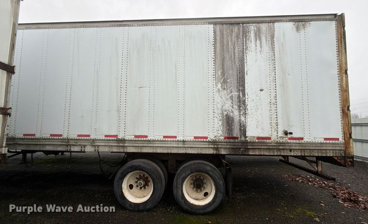 image for item YA1927 1985 Trailmobile 01AA-1SAL dry van trailer