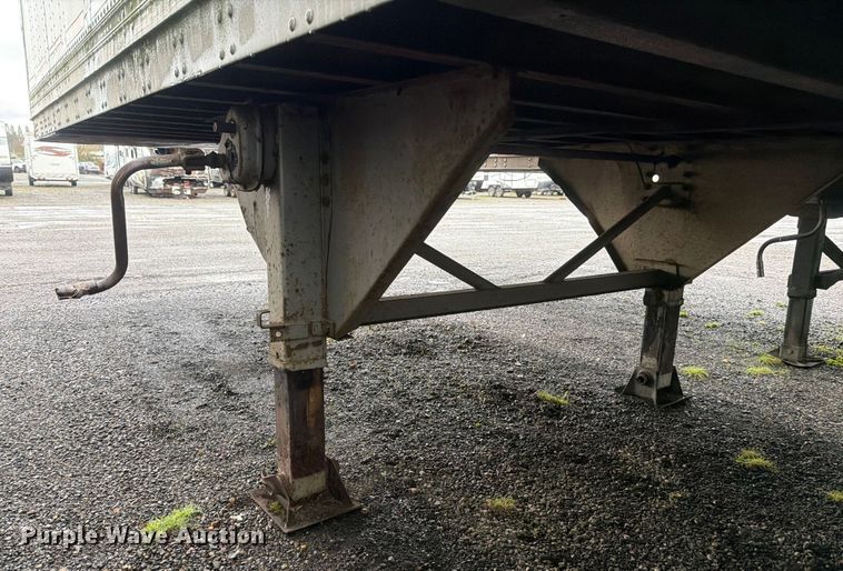 image for item YA1927 1985 Trailmobile 01AA-1SAL dry van trailer