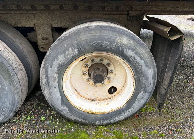 image for item YA1927 1985 Trailmobile 01AA-1SAL dry van trailer