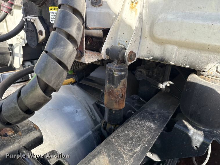 image for item YA2008 2018 Freightliner Cascadia semi truck