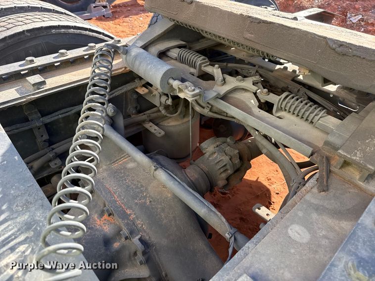 image for item YA2008 2018 Freightliner Cascadia semi truck