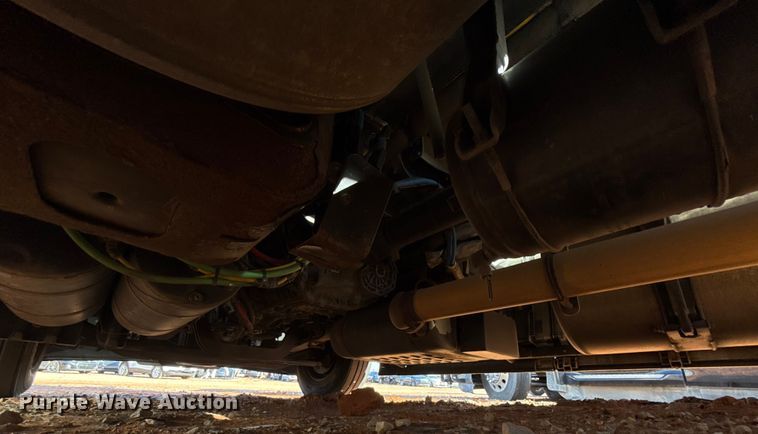 image for item YA2008 2018 Freightliner Cascadia semi truck