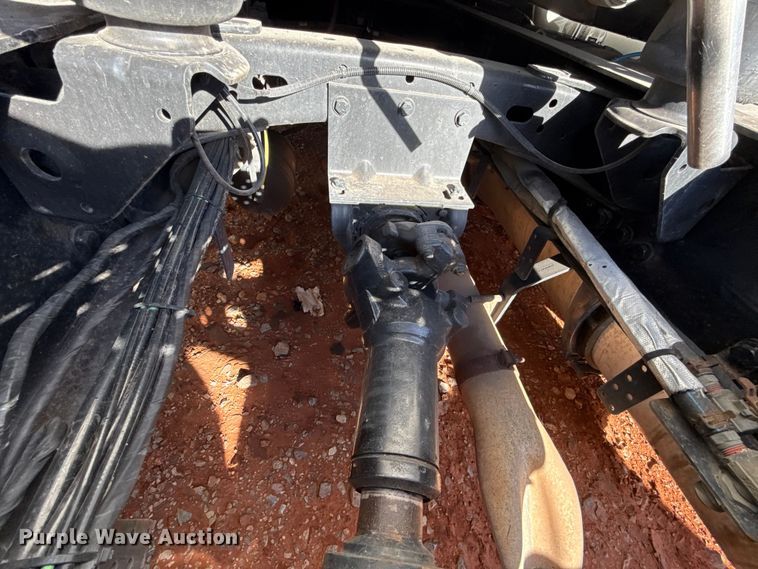 image for item YA2008 2018 Freightliner Cascadia semi truck