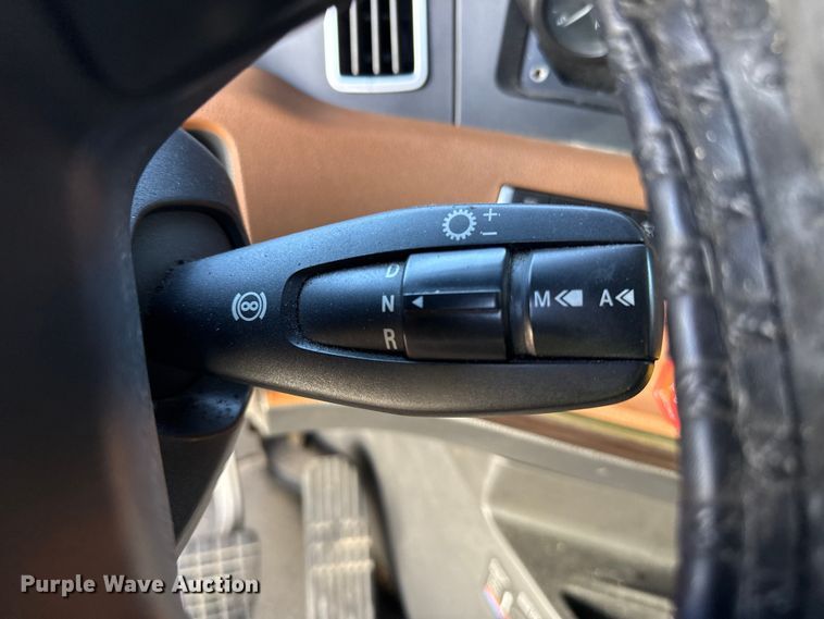 image for item YA2008 2018 Freightliner Cascadia semi truck