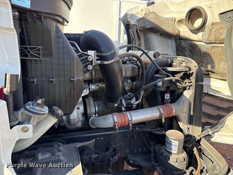 image for item YA2008 2018 Freightliner Cascadia semi truck