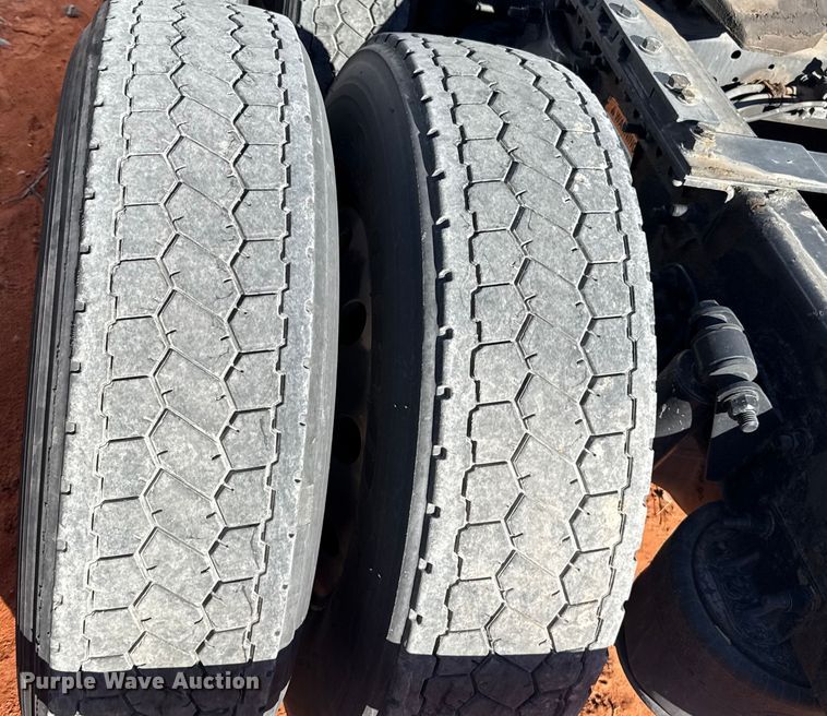 image for item YA2008 2018 Freightliner Cascadia semi truck