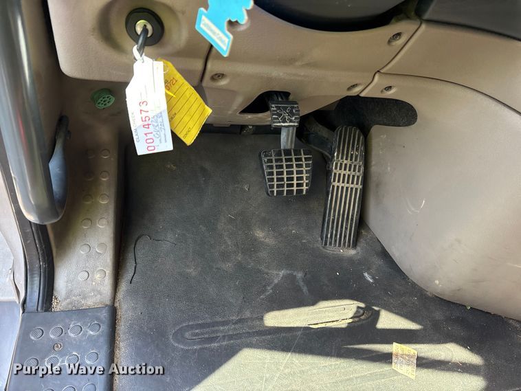 image for item YA2077 2017 Freightliner Cascadia semi truck