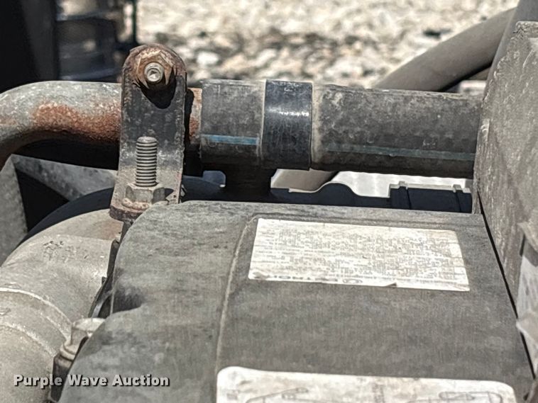 image for item YA2077 2017 Freightliner Cascadia semi truck