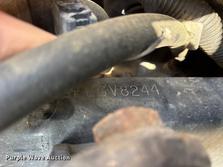 image for item YA2077 2017 Freightliner Cascadia semi truck