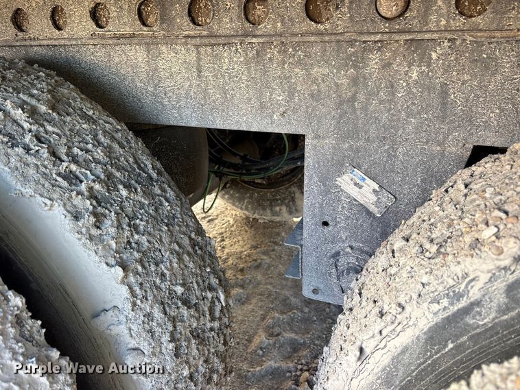 image for item YA2116 2023 Atro dry van trailer