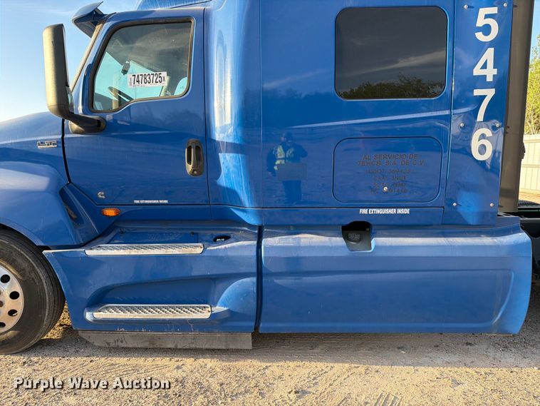 image for item YA2122 2018 International LT625 semi truck