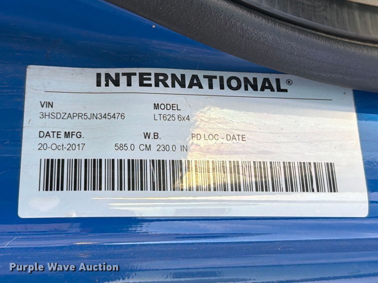 image for item YA2122 2018 International LT625 semi truck