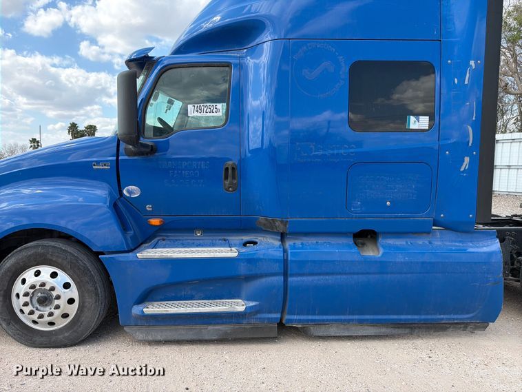 image for item YA2145 2018 International LT625 semi truck