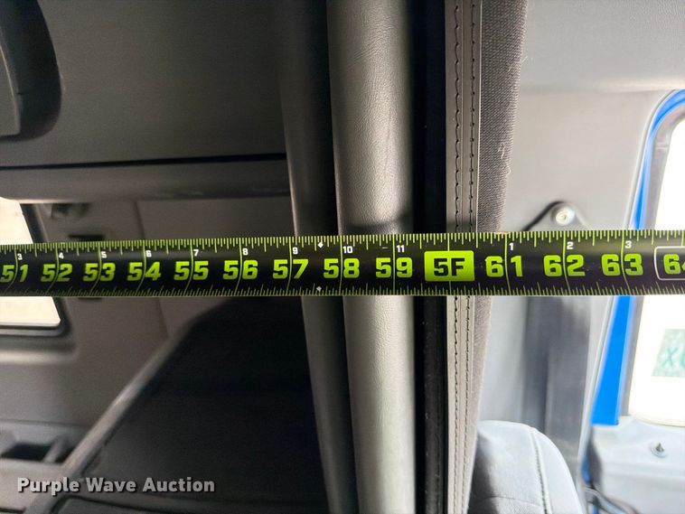 image for item YA2145 2018 International LT625 semi truck