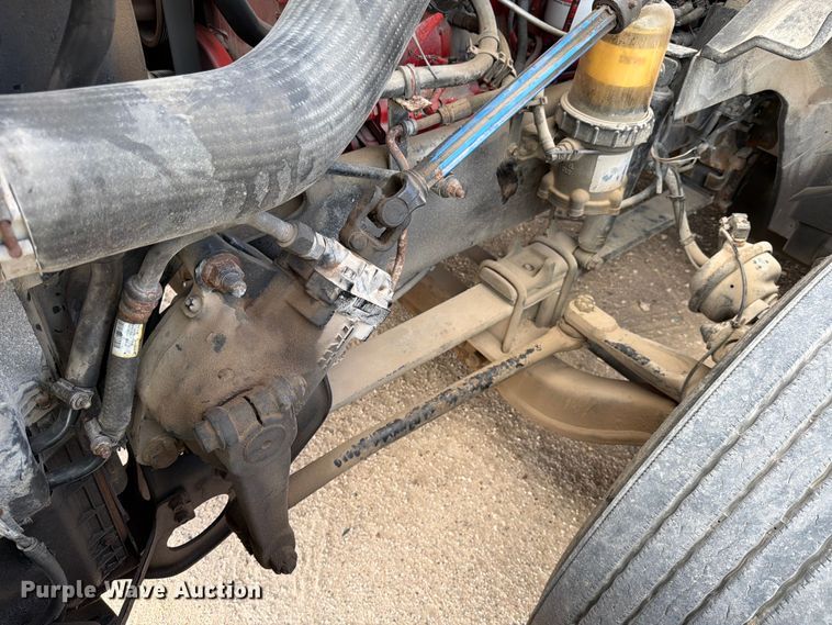 image for item YA2145 2018 International LT625 semi truck