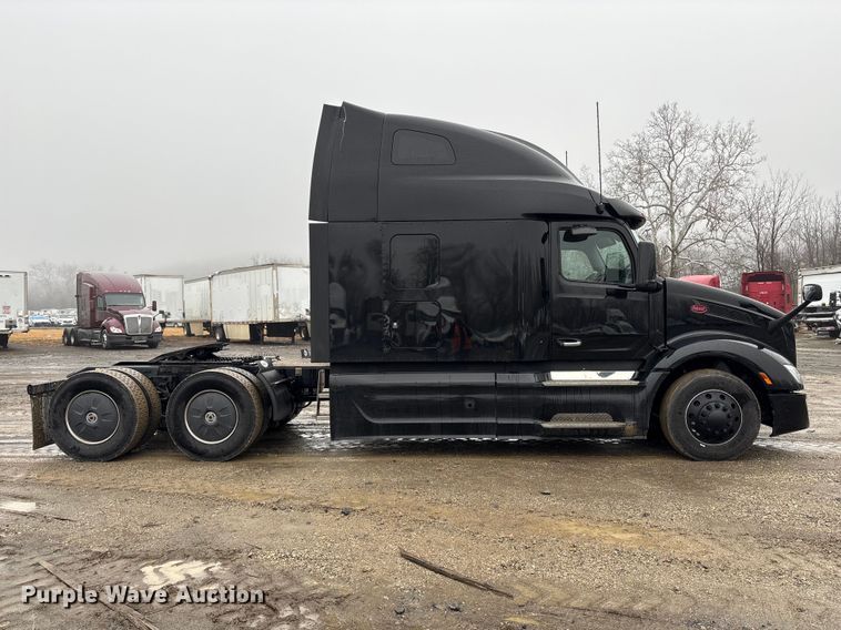 image for item YA2243 2023 Peterbilt 579 semi truck