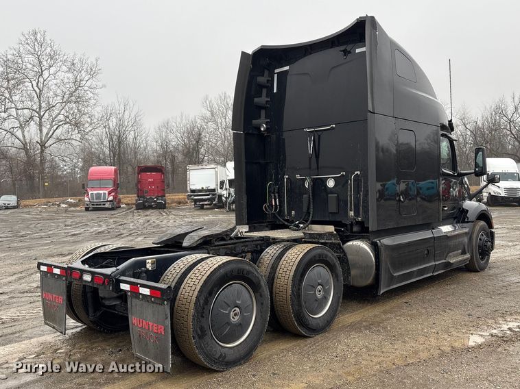 image for item YA2243 2023 Peterbilt 579 semi truck
