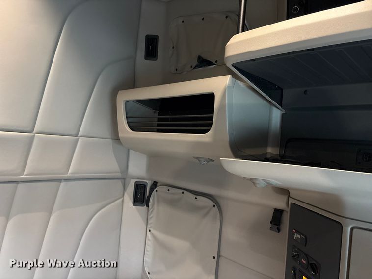 image for item YA2243 2023 Peterbilt 579 semi truck