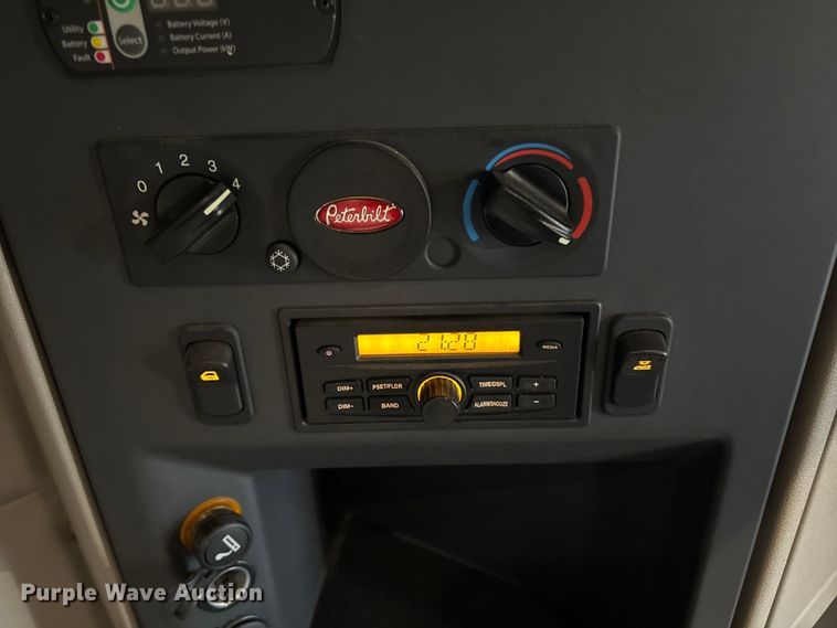 image for item YA2243 2023 Peterbilt 579 semi truck