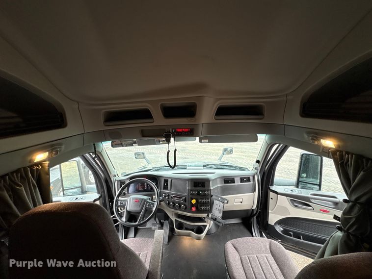 image for item YA2243 2023 Peterbilt 579 semi truck