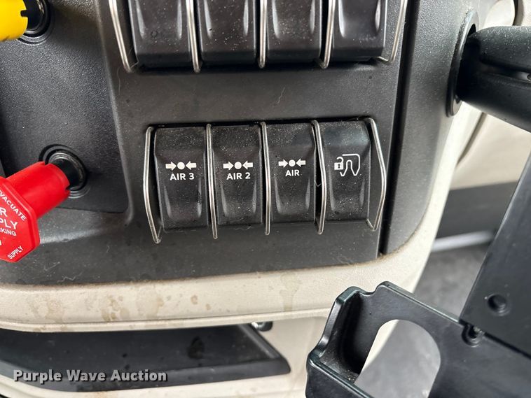 image for item YA2243 2023 Peterbilt 579 semi truck