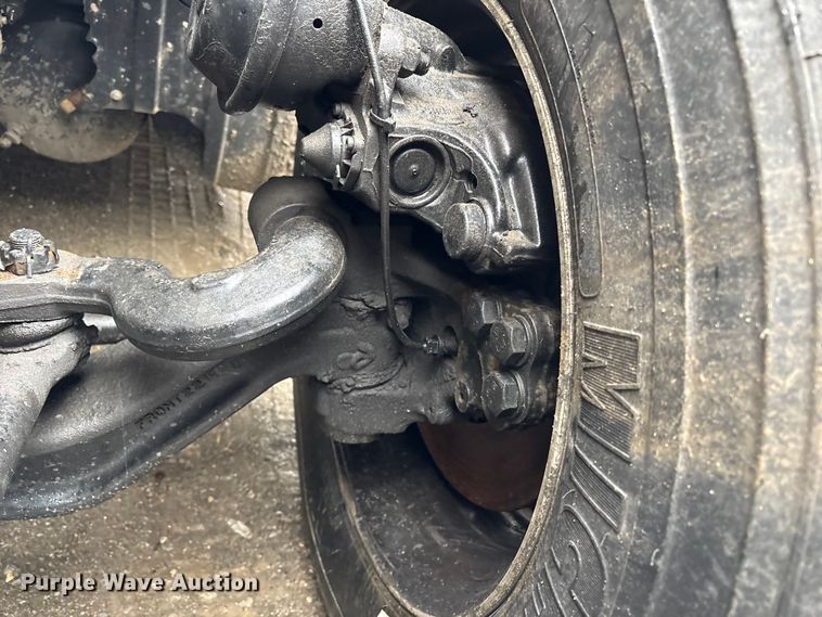 image for item YA2243 2023 Peterbilt 579 semi truck