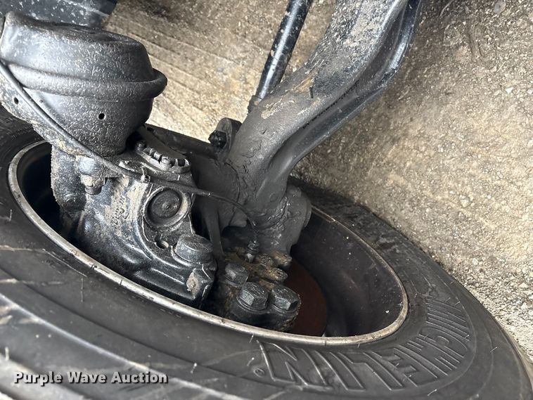 image for item YA2243 2023 Peterbilt 579 semi truck