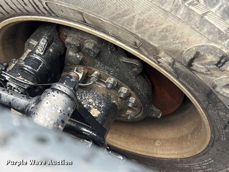 image for item YA2243 2023 Peterbilt 579 semi truck