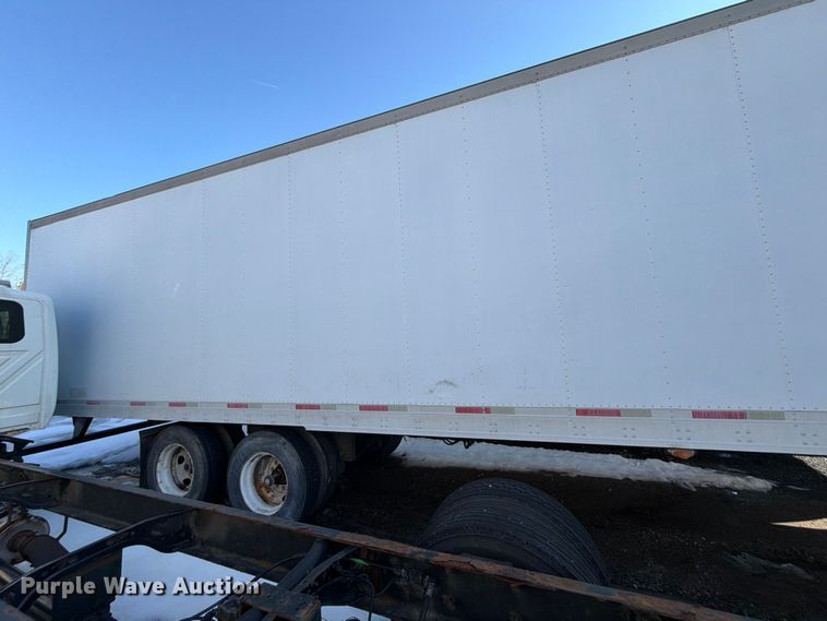 image for item YA2478 2004 Utility VS2RA refrigerated van trailer
