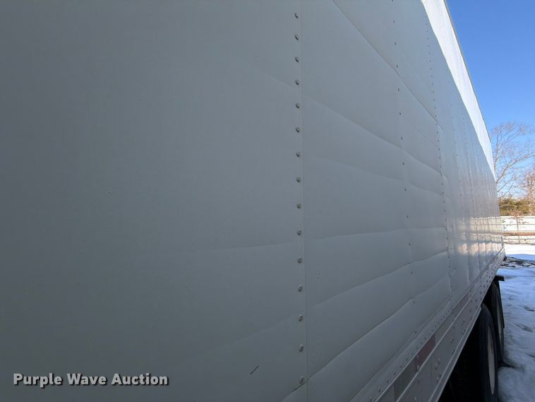 image for item YA2478 2004 Utility VS2RA refrigerated van trailer