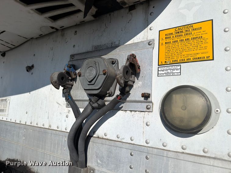 image for item YA2478 2004 Utility VS2RA refrigerated van trailer