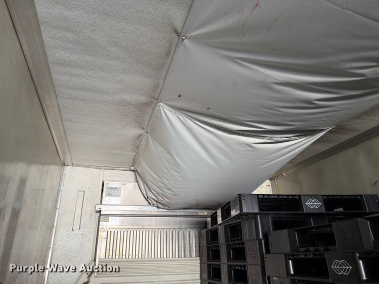 image for item YA2478 2004 Utility VS2RA refrigerated van trailer