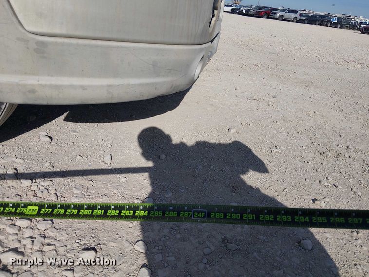 image for item YA2492 2014 Mack CXU613 semi truck